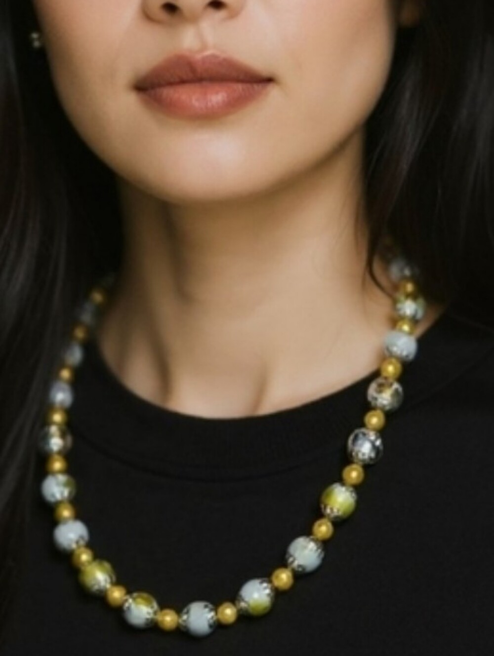 NWT Classic Yellow and White Beaded Necklace